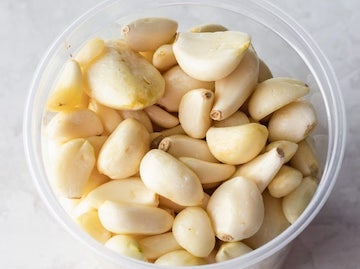 Organic Whole Peeled Garlic-1/2lb Frozen